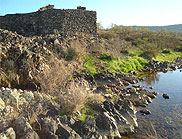 Molinos hidr&aacute;ulicos en el r&iacute;o Agudo